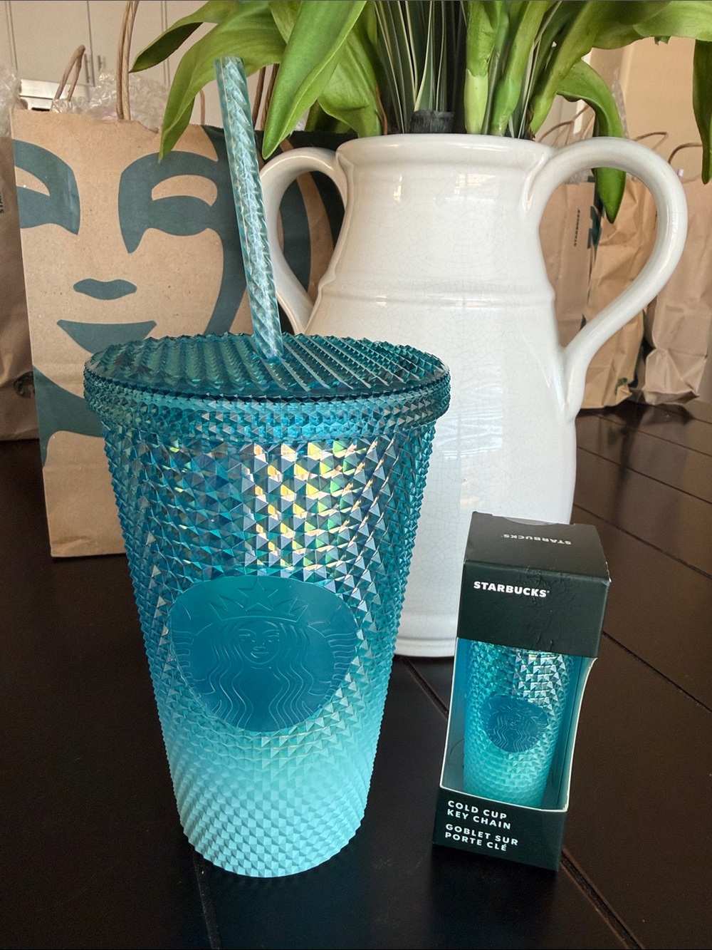 NWT Starbucks ombré 2023 teal cold cup plus matching key chain